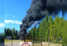 Incendio en un depósito sobre calle Vélez Sarfield