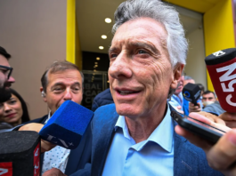 “Mantener a Adorni destruye el cambio”