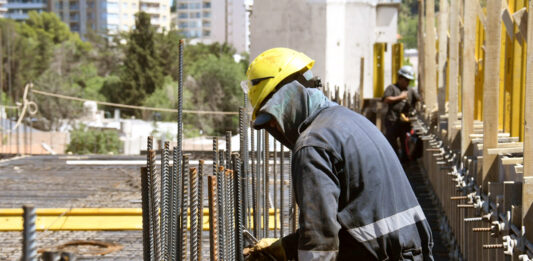 Dos millones de personas están desocupadas o trabajando en negro