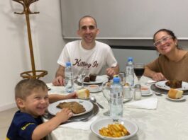 Nahuel Gallo cenó por primera vez con su familia con un menú especial