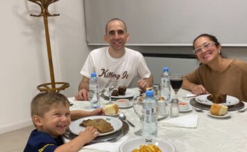 Nahuel Gallo cenó por primera vez con su familia con un menú especial