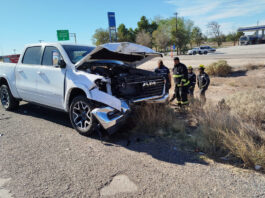 Chocaron dos camionetas en el ingreso a la estación de Arroyito