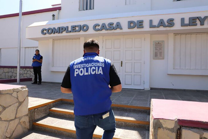 Allanamiento Casa de las Leyes Foto redes