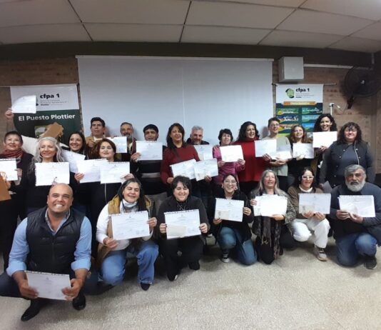 Con certificado en mano, listos para trabajar