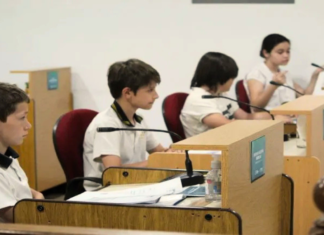 Jóvenes protagonistas. Un día en el Concejo