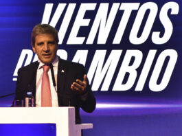 Caputo a los industriales: venden caro y con menor calidad