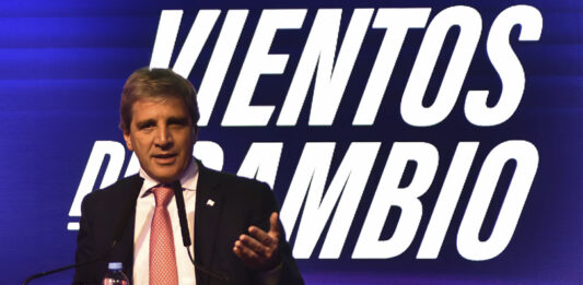 Caputo a los industriales: venden caro y con menor calidad