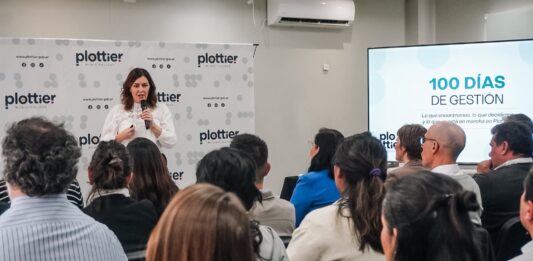 Resa presentó un informe por sus 100 días de gestión