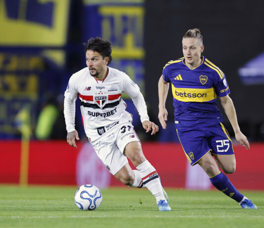 Boca hizo los deberes de local, la revancha será Brasil