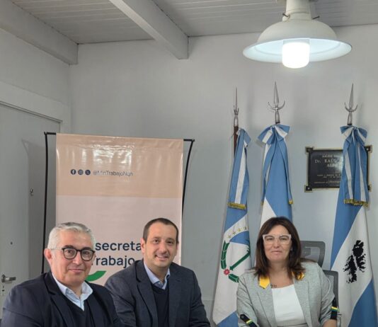 Suman capacitaciones para mejorar la atención en áreas municipales