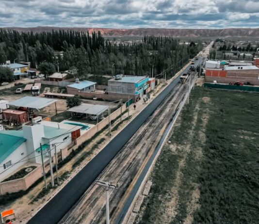Comenzó la pavimentación de Av. San Martín que conectará con el parque industrial
