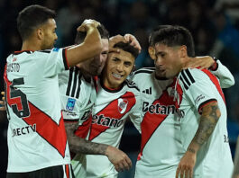 Otra de piratas: River goleó y volvió a zona de playoffs